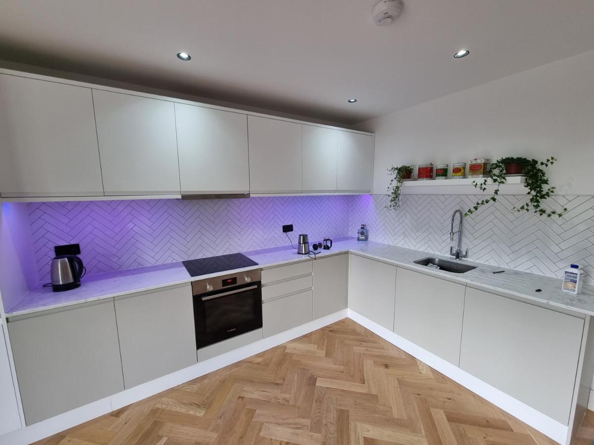 Bright Spacious Apartment In The Park Londra Exterior foto